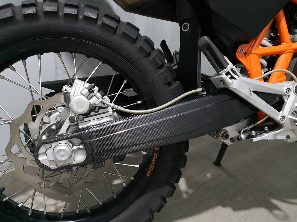 Carbon Swingarm Covers with integrated Caliper Guard HUSQ FE/FC