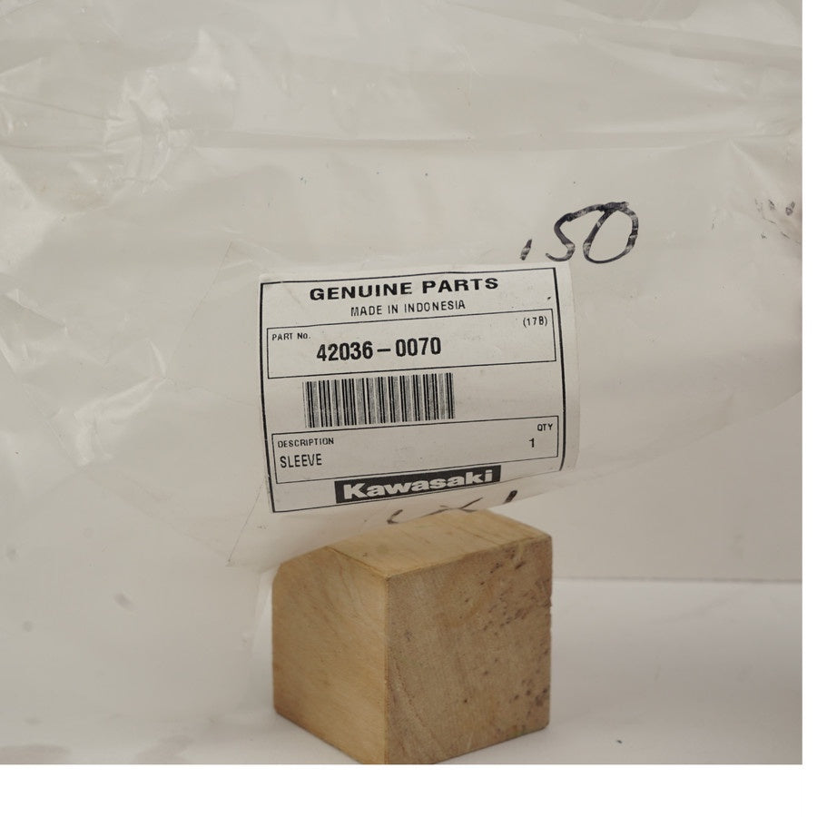 KAWASAKI SLEEVE PIVOT / BOSH SWING ARM KLX 150 - 42036-0070